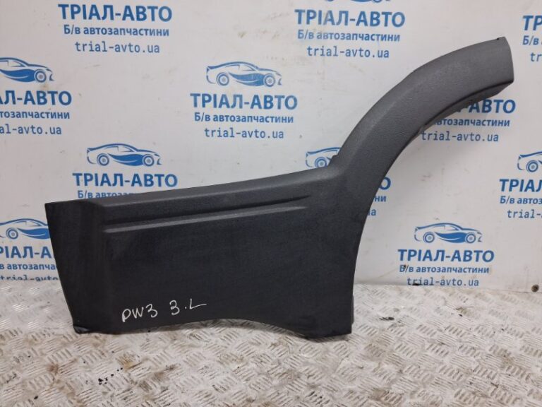 Накладка двери Mitsubishi Pajero Wagon 1999-2006 MN117291 (Арт. 75983)