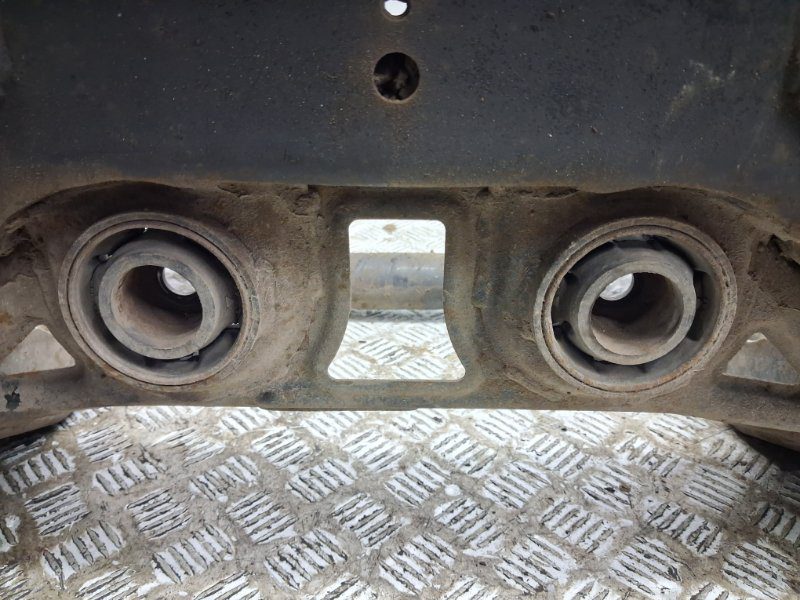 Балка задней подвески Mitsubishi Pajero Wagon 1999-2006 MR554290 (Арт. 75987) Балка задней подвески Mitsubishi Pajero Wagon 1999-2006 MR554290 (Арт. 75987)