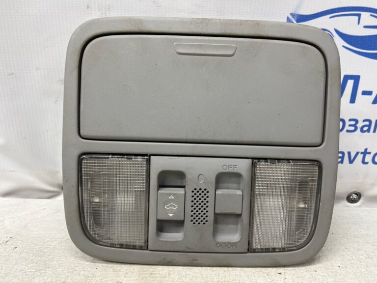 Плафон передний Honda Accord 2002-2008 37100SEA (Арт. 76090)