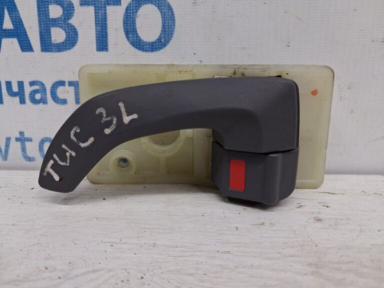 Ручка двери внутренняя левая Hyundai Tucson 2004-2009 826102E000LM (Арт. 76325)