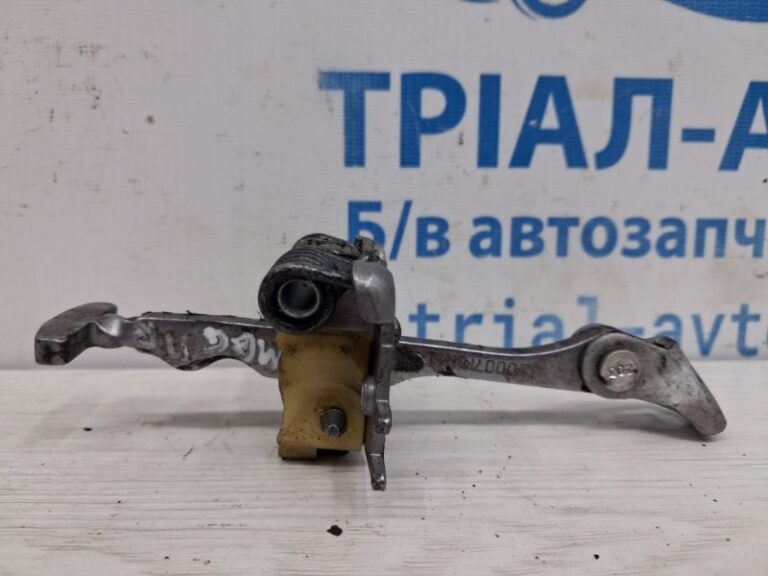 Ограничитель двери передний правый Renault Megane 2008-2016 804303543R (Арт. 76339)