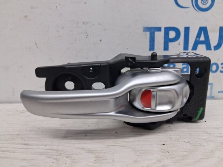 Ручка двери внутренняя правая Jeep Cherokee 2013-2019 68227250AA (Арт. 76368)