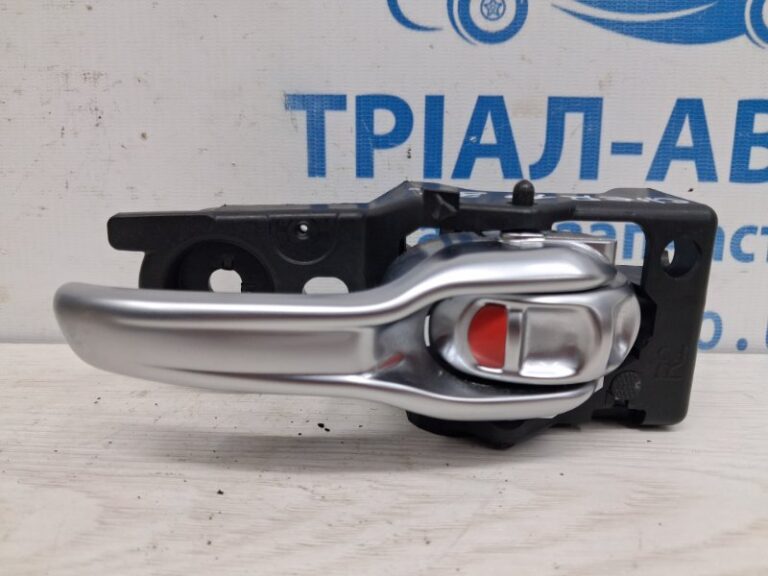Ручка двери внутренняя правая Jeep Cherokee 2013-2019 68227250AA (Арт. 76380)