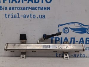 Топливная рампа Jeep Cherokee 2013-2019 4593987AC (Арт. 76453)