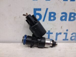 Форсунка топливная Jeep Cherokee 2013-2019 5281825AA (Арт. 76479)