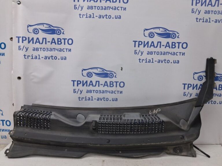 Дефлектор дворников Chevrolet Captiva 2006-2018  (Арт. 77298)