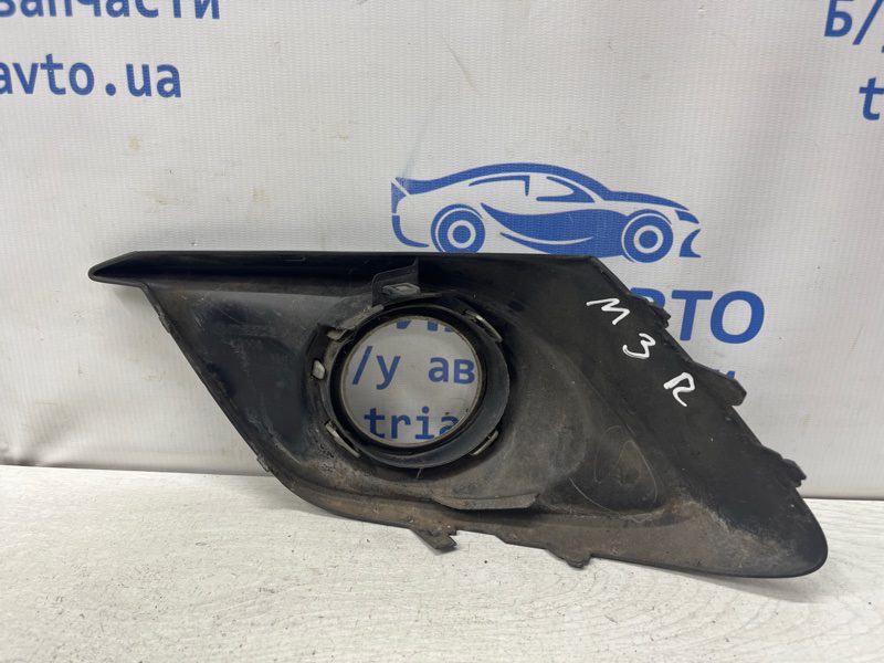 Решетка противотуманки правая Mazda 3 2013-2019 BJE150C11A (Арт. 77361) Решетка противотуманки правая Mazda 3 2013-2019 BJE150C11A (Арт. 77361)