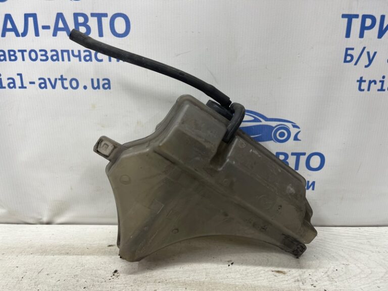 Бачок радиатора (расширительный) Mazda 3 2013-2019 SH0115351 (Арт. 77392)
