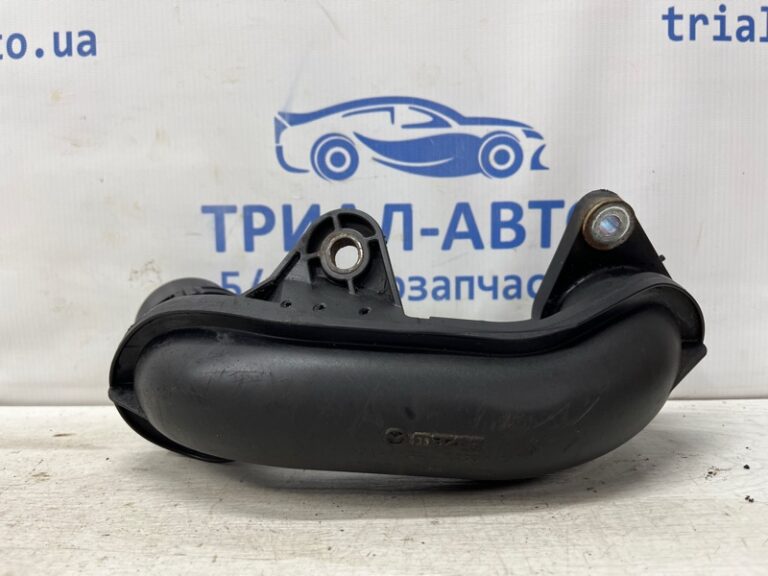 Патрубок интеркулера Mazda 3 2013-2019 SH0113331 (Арт. 77415)