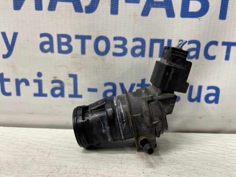 Насос омывателя фар Mazda 3 2013-2019  (Арт. 77630)
