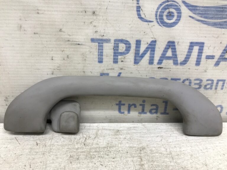 Ручка потолка Mitsubishi Pajero Sport 1996-2008 MR330017 (Арт. 34963)