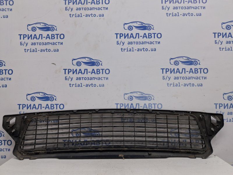 Решетка бампера центральная Dacia Duster 2010-2017 622540008R (Арт. 62430) Решетка бампера центральная Dacia Duster 2010-2017 622540008R (Арт. 62430)