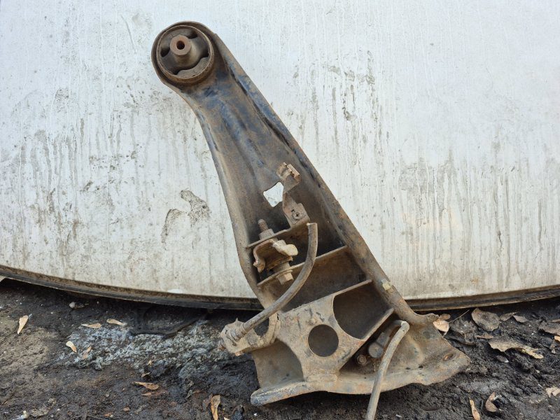 Рычаг задней подвески продольный левый Mitsubishi Lancer 2003-2009 4125A014 (Арт. 49952) Рычаг задней подвески продольный левый Mitsubishi Lancer 2003-2009 4125A014 (Арт. 49952)