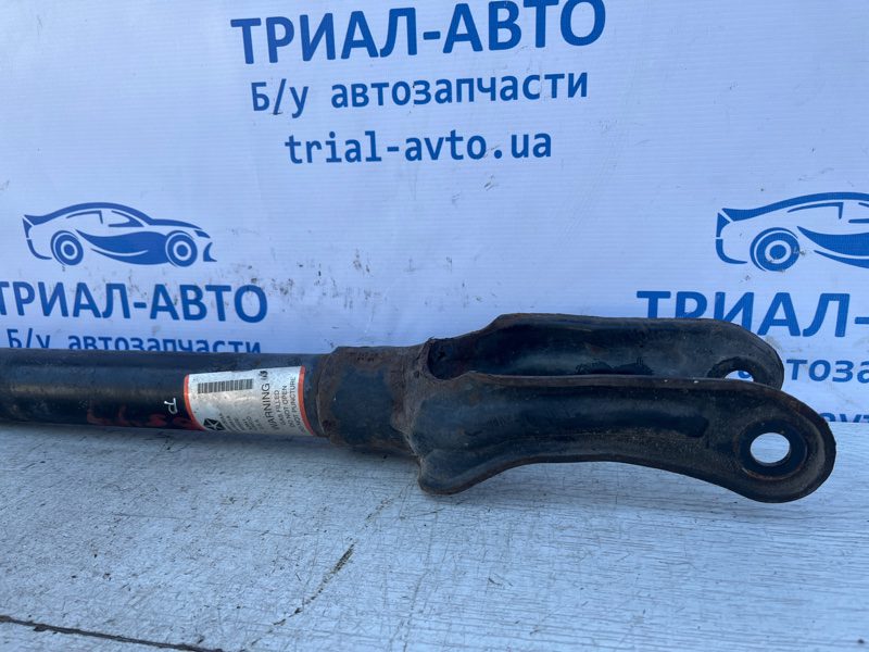 Амортизатор передний правый Jeep Grand Cherokee 2010-2022 68084449AA (Арт. 72648) Амортизатор передний правый Jeep Grand Cherokee 2010-2022 68084449AA (Арт. 72648)
