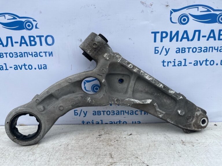Рычаг передний нижний левый Jeep Cherokee 2013-2019 4668993AF (Арт. 72882)
