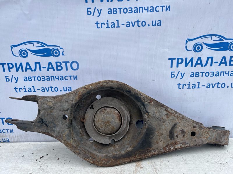Рычаг задней подвески нижний поперечный (под пружину) Ford Explorer 2011-2019 8A8Z-5A649-C (Арт. 72933) Рычаг задней подвески нижний поперечный (под пружину) Ford Explorer 2011-2019 8A8Z-5A649-C (Арт. 72933)