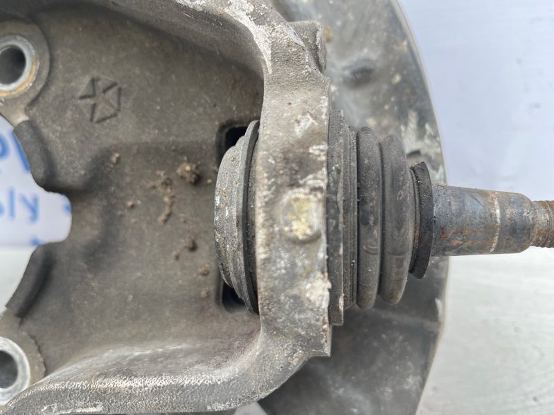 Кулак поворотный правый без ступицы Jeep Cherokee 2013-2019 4877826AC (Арт. 73233) Кулак поворотный правый без ступицы Jeep Cherokee 2013-2019 4877826AC (Арт. 73233)