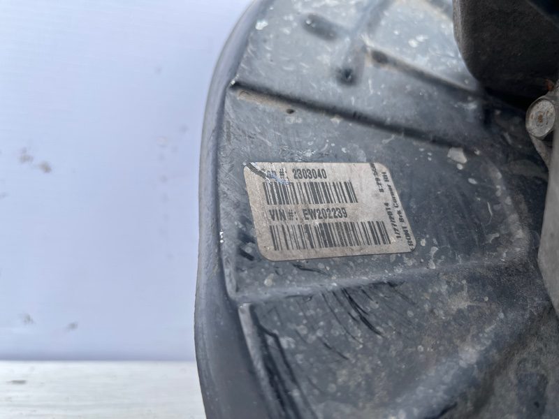 Кулак поворотный правый без ступицы Jeep Cherokee 2013-2019 4877826AC (Арт. 73233) Кулак поворотный правый без ступицы Jeep Cherokee 2013-2019 4877826AC (Арт. 73233)