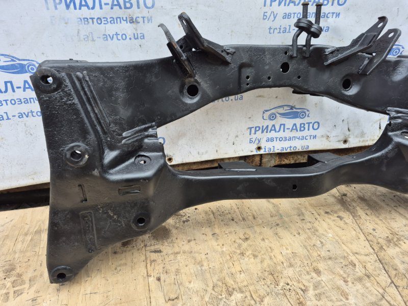 Балка задней подвески Mitsubishi Outlander 2003-2006 MR961172 (Арт. 68757) Балка задней подвески Mitsubishi Outlander 2003-2006 MR961172 (Арт. 68757)