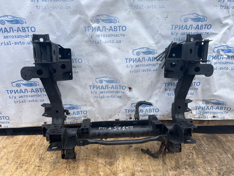 Балка передней подвески Mitsubishi Pajero Wagon 1999-2006 MR448101 (Арт. 54647) Балка передней подвески Mitsubishi Pajero Wagon 1999-2006 MR448101 (Арт. 54647)