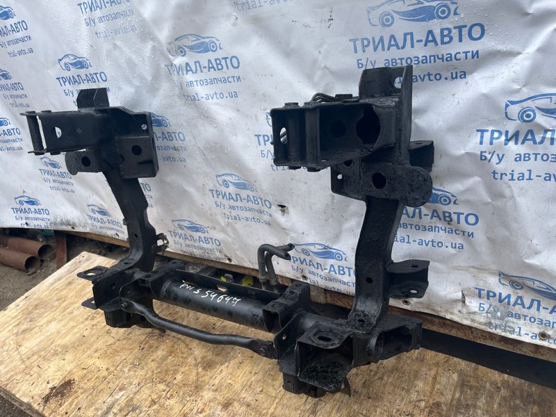 Балка передней подвески Mitsubishi Pajero Wagon 1999-2006 MR448101 (Арт. 54647) Балка передней подвески Mitsubishi Pajero Wagon 1999-2006 MR448101 (Арт. 54647)