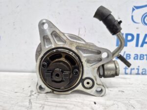 Насос вакуумный Mazda 3 2013-2019 SH0118G00A (Арт. 77741)