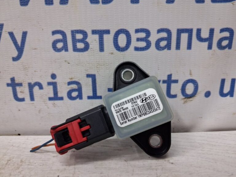 Датчик удара (AIRBAG) Kia Optima TF 2.4 БЕНЗИН G4KJ 2010 (б/у)