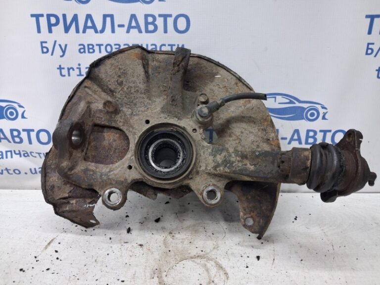 Кулак поворотный правый без ступицы Mitsubishi Pajero Sport 1996-2008 MR113895 (Арт. 78049)