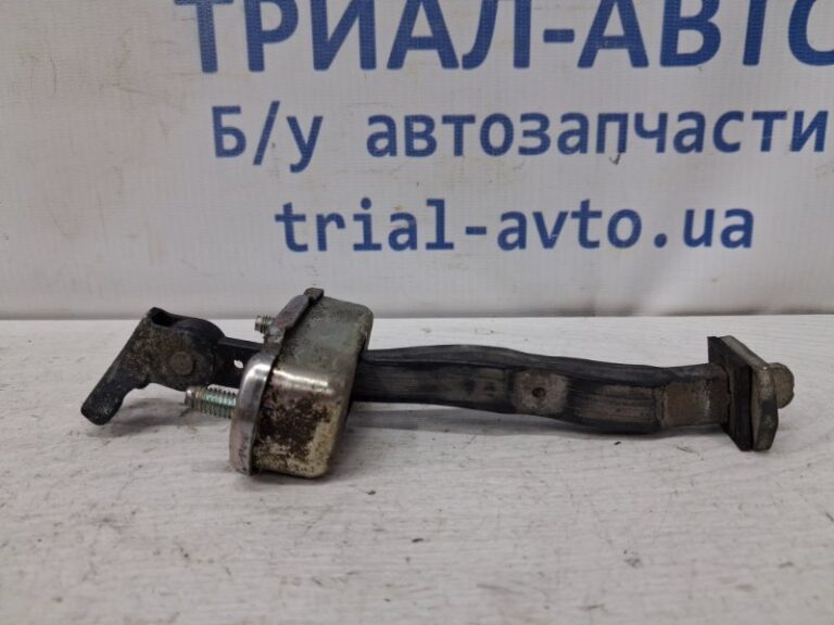 Ограничитель двери задний правый Infiniti QX60 2013-2021 824303JA0A (Арт. 78069)