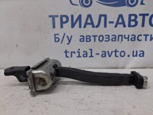Ограничитель двери задний правый Jeep Cherokee 2013-2019 68103032AB (Арт. 78073)