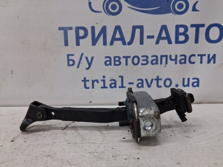 Ограничитель двери передний левый Hyundai Santa fe 2012-2019 793802W010 (Арт. 78078)