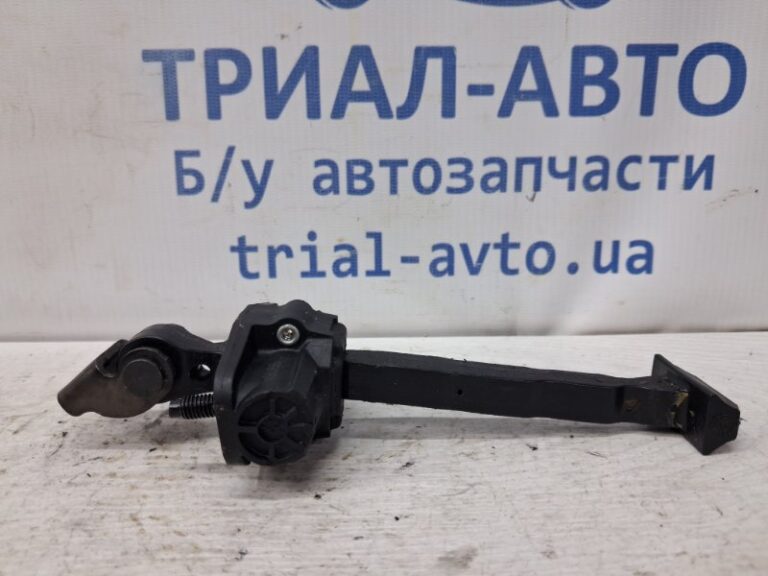 Ограничитель двери задний левый Jeep Compass 2016-2020 68243645AA (Арт. 78100)
