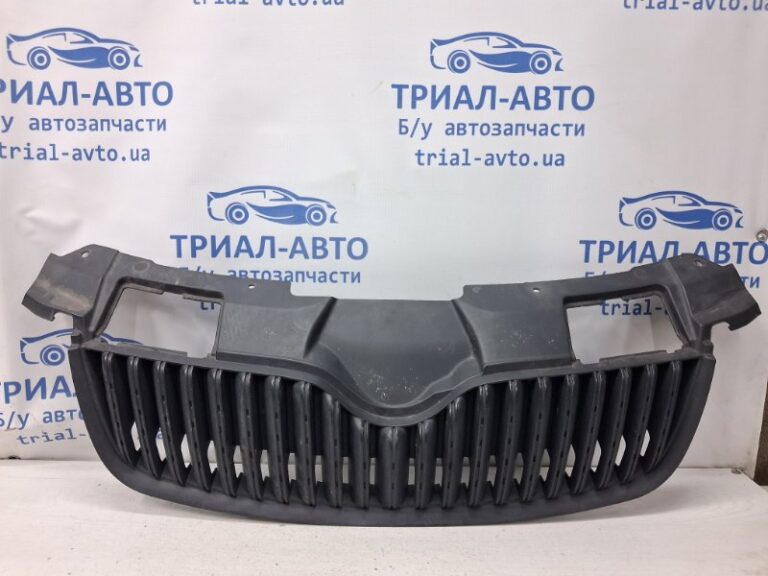 Решетка радиатора Skoda Fabia 2007-2014 5J0853668 9B9 (Арт. 78128)