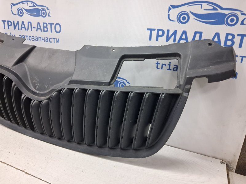 Решетка радиатора Skoda Fabia 2007-2014 5J0853668 9B9 (Арт. 78128) Решетка радиатора Skoda Fabia 2007-2014 5J0853668 9B9 (Арт. 78128)