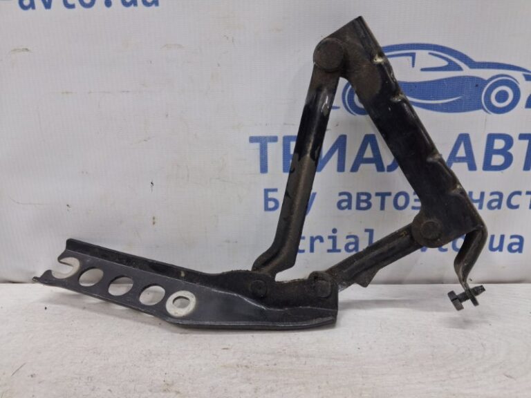 Петля капота левая Skoda Fabia 2007-2014 5J0823301 (Арт. 78139)