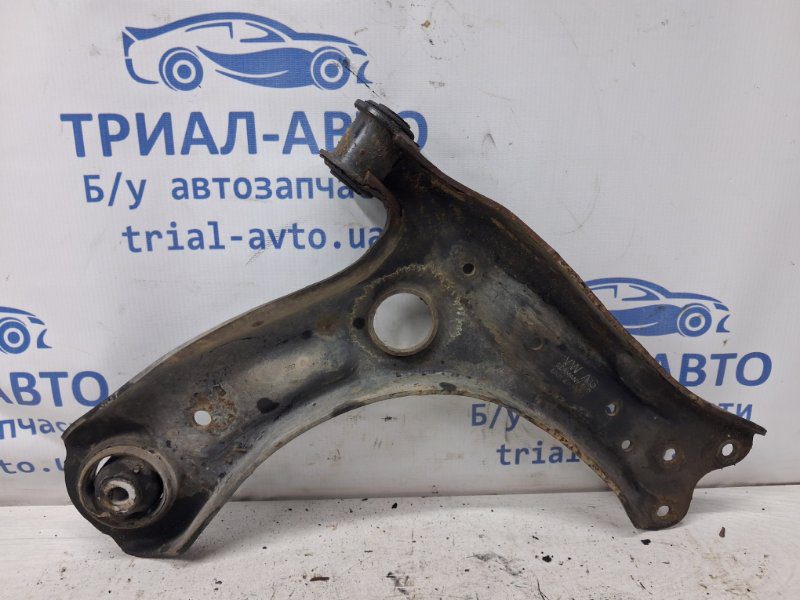 Рычаг левый Skoda Fabia 2007-2014 6R0407151 (Арт. 78290) Рычаг левый Skoda Fabia 2007-2014 6R0407151 (Арт. 78290)