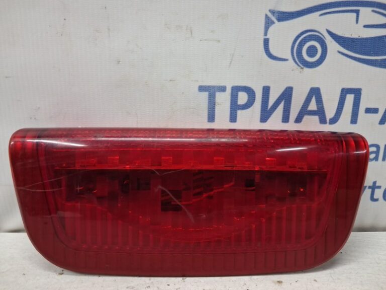 Фонарь крышки багажника Nissan Juke F15 1.6 TURBO 2010 (б/у)