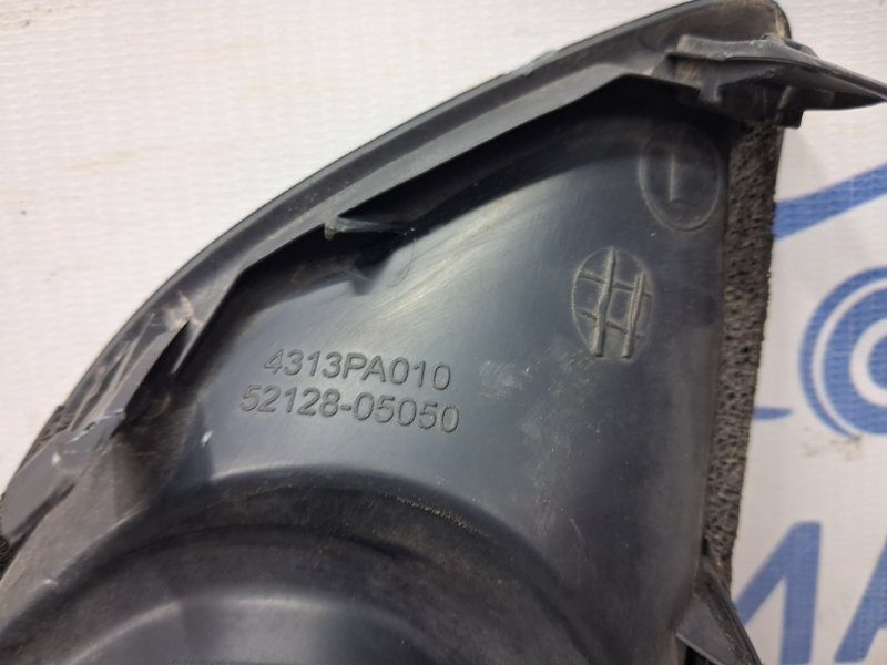 Решетка противотуманки левая Toyota Avensis 2002-2010 (Арт. 78413) Решетка противотуманки левая Toyota Avensis 2002-2010 (Арт. 78413)