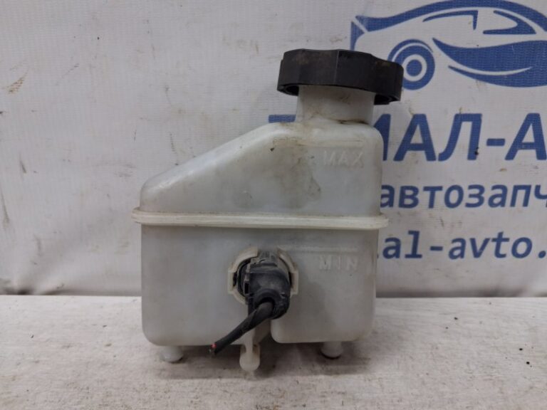 Бачок главного тормозного цилиндра Hyundai I30 2007-2012 585112L300 (Арт. 78456)