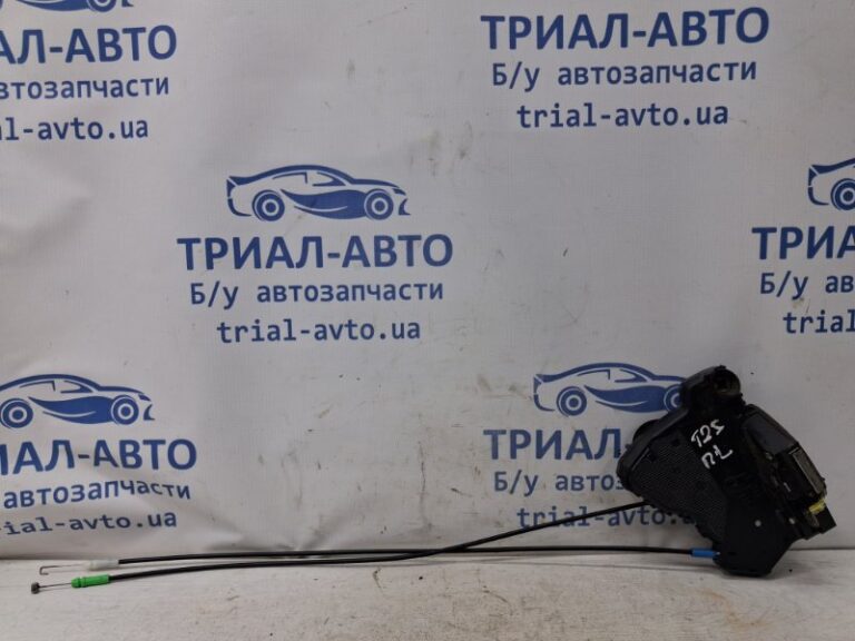 Замок двери передний левый Toyota Avensis 2002-2010 6904002161 (Арт. 78486)