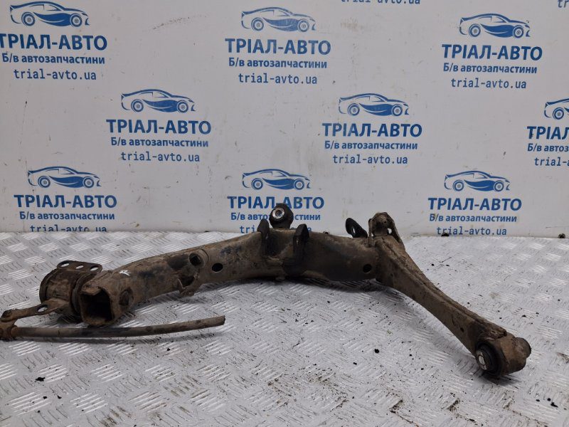 Рычаг задней подвески продольный правый Toyota Avensis 2002-2010 4871005071 (Арт. 78502) Рычаг задней подвески продольный правый Toyota Avensis 2002-2010 4871005071 (Арт. 78502)