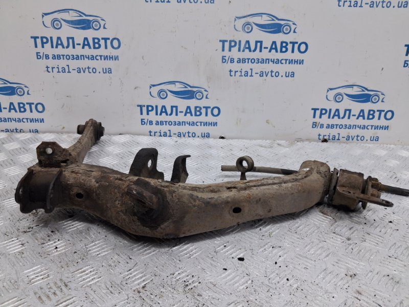 Рычаг задней подвески продольный правый Toyota Avensis 2002-2010 4871005071 (Арт. 78502) Рычаг задней подвески продольный правый Toyota Avensis 2002-2010 4871005071 (Арт. 78502)