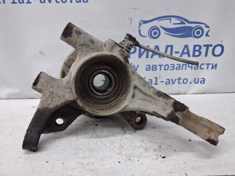 Кулак поворотный правый со ступицей Kia Ceed 2006-2012  (Арт. 78556)