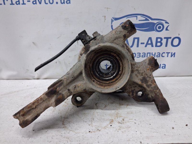 Кулак поворотный левый со ступицей Kia Ceed 2006-2012 (Арт. 78558) Кулак поворотный левый со ступицей Kia Ceed 2006-2012 (Арт. 78558)