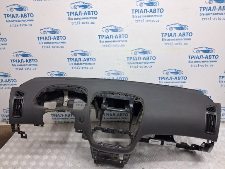 Торпеда с подушкой бесопасности Kia Ceed 2006-2012 847101H000EQ (Арт. 78909)