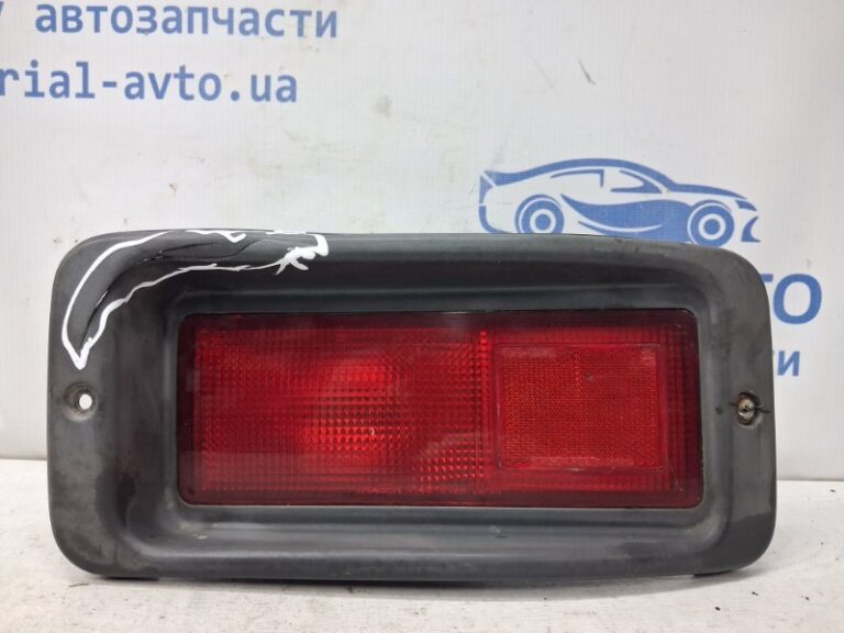 Катафот правый Mitsubishi Pajero Sport 1996-20008 MR465018 (Арт. 79258)
