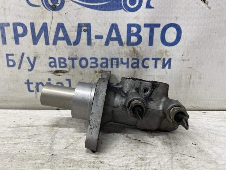 Тормозной цилиндр главный Ford Kuga 2011-2019 2372576 (Арт. 79413)