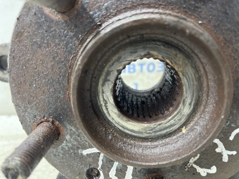 Кулак поворотный левый со ступицей Mazda CX 7 2006-2012 L20633030B (Арт. 79435) Кулак поворотный левый со ступицей Mazda CX 7 2006-2012 L20633030B (Арт. 79435)