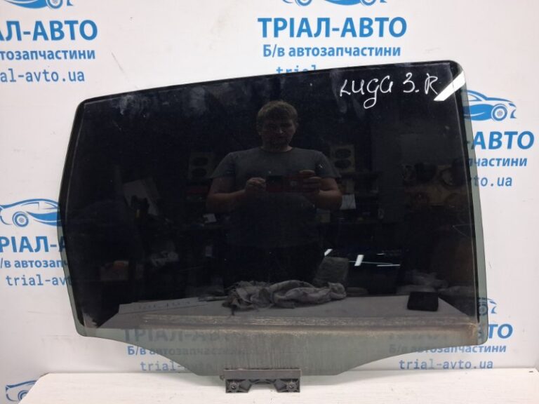 Стекло двери заднее правое Ford Kuga 2011-2019 1805751 (Арт. 79474)