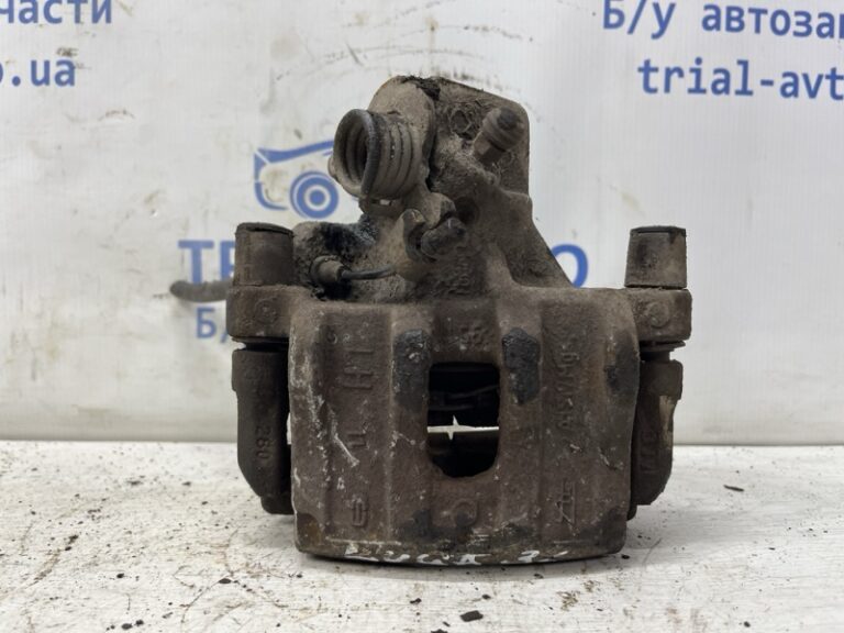 Суппорт задний левый Ford Kuga 2011-2019 2210215 (Арт. 79477)